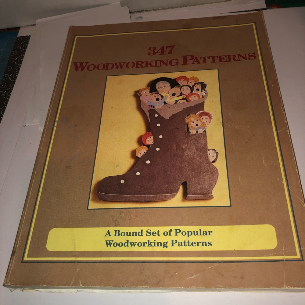 347 woodworking patterns book - 160 pages of popular woodworking patterns.